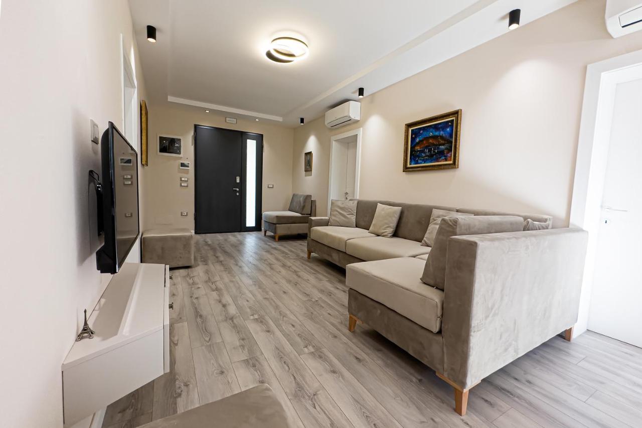 Nicolaus Hidden Gem Holiday home Shkoder